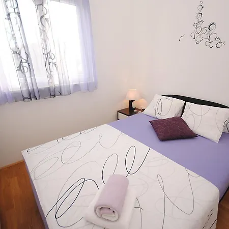 With A Parking Space Rogoznica - 17106 Apartamento