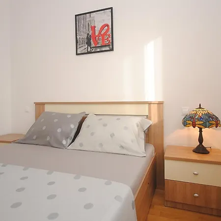With A Parking Space Rogoznica - 17106 Apartamento *
